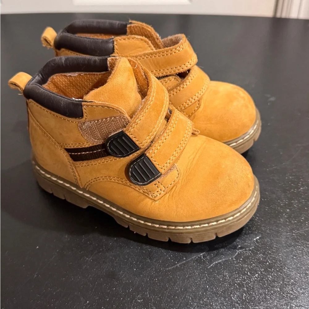 Kids Tan Boots size 8